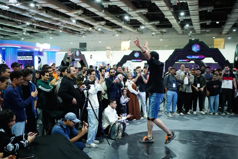 Breakdancer performs to a cheering ring of spectators, Connecta 2025
