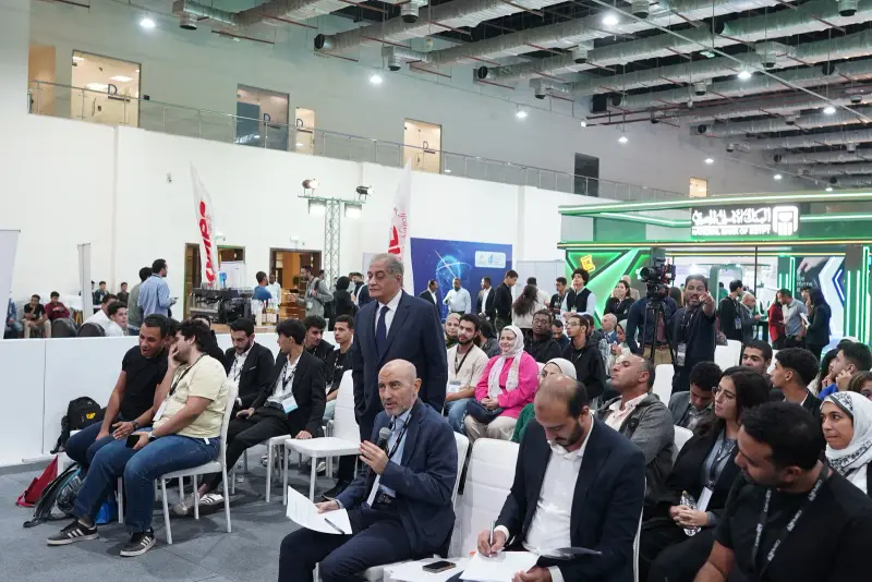 Wide view of a packed audience at the hackathon finals, Connecta 2025